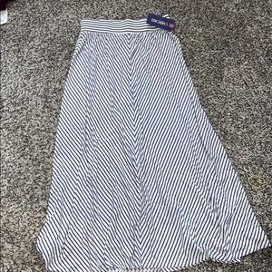 Maxi skirt